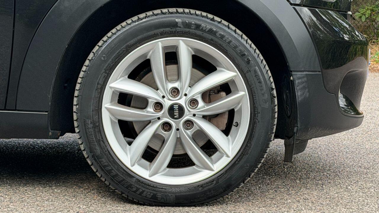 Mini Countryman view 32