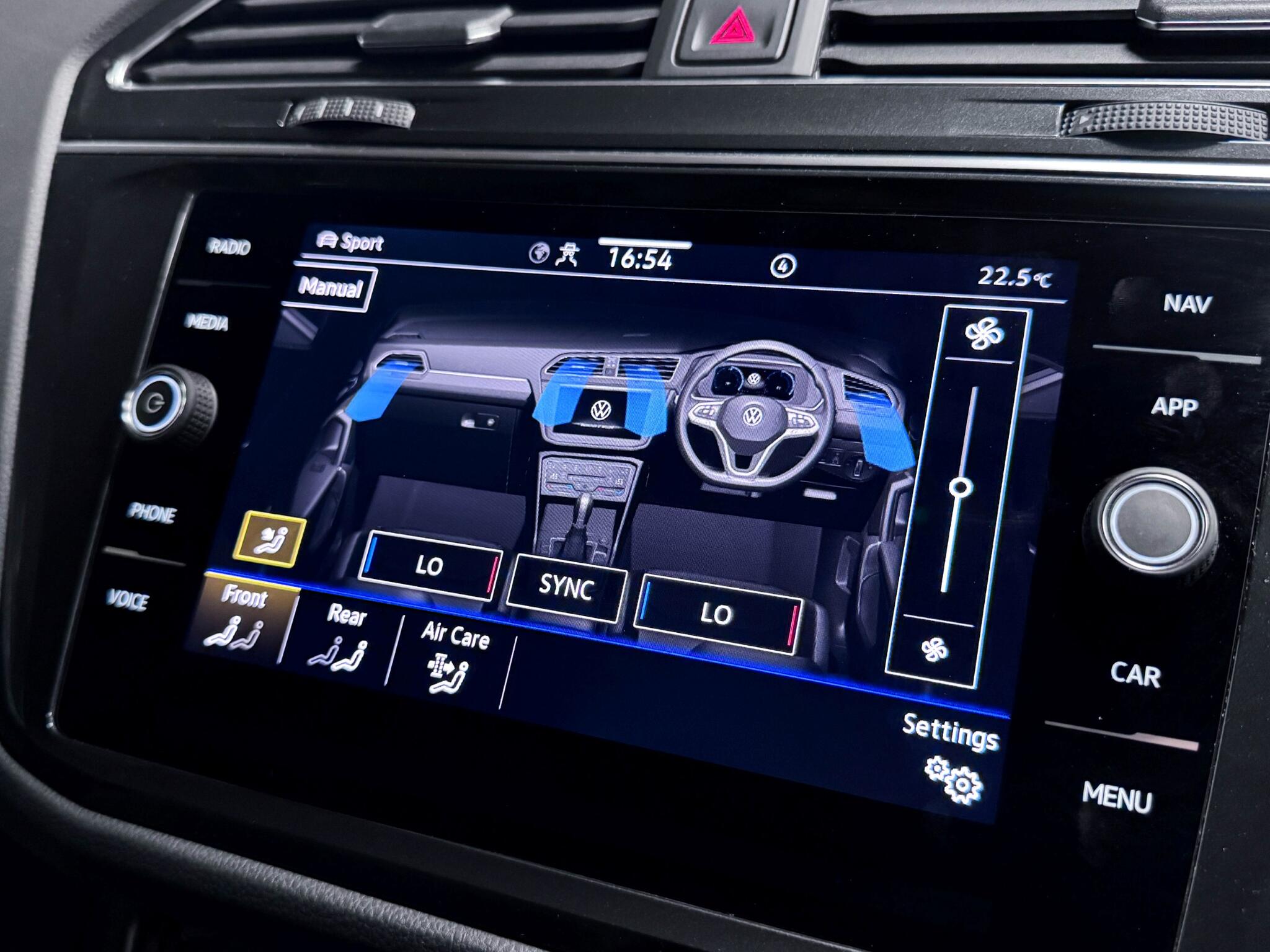 Volkswagen Tiguan view 50