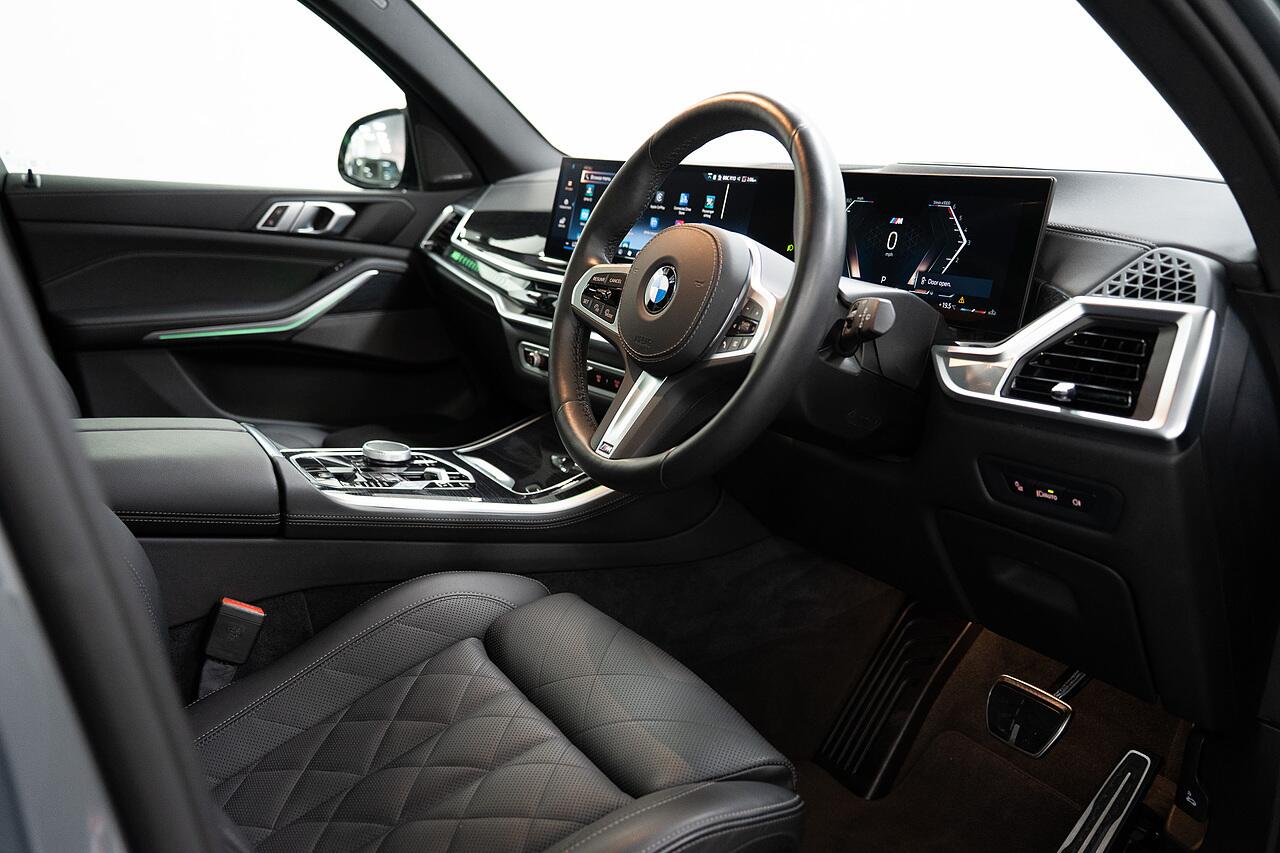 BMW X5 view 6