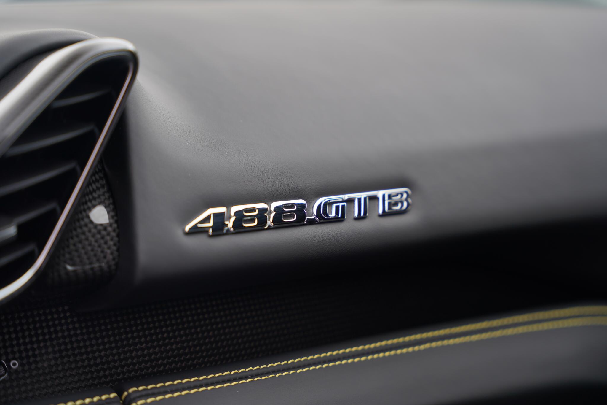 Ferrari 488 view 81
