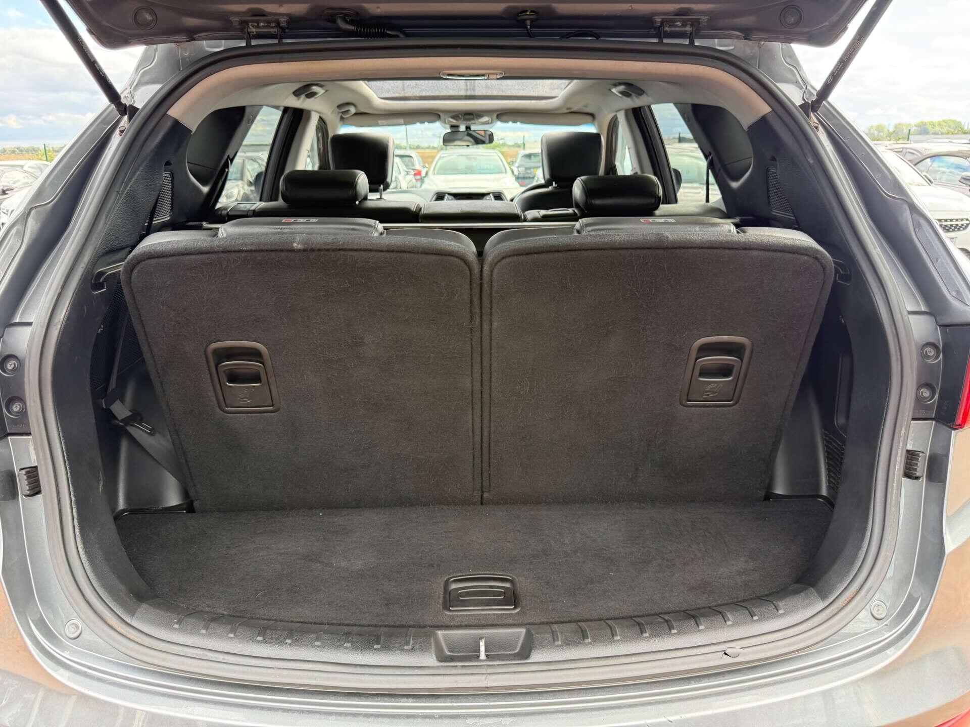 Hyundai Santa FE view 32