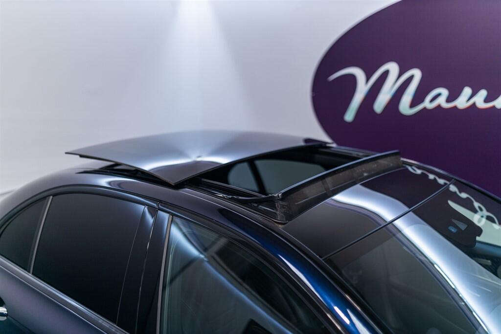 Mercedes-Benz E-Class view 17