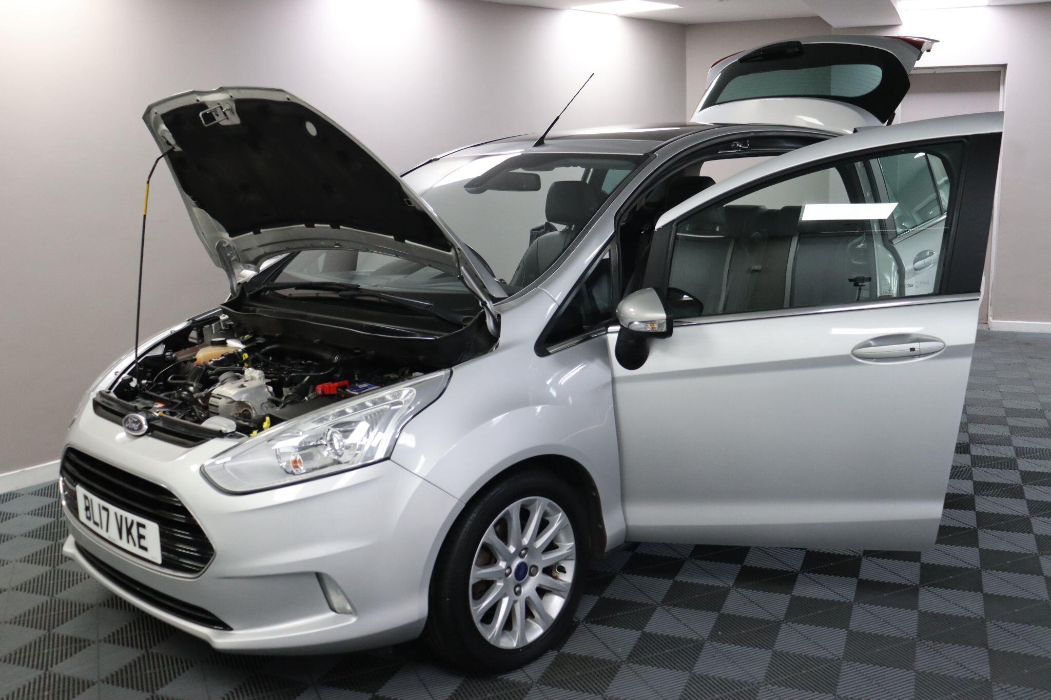 Ford B-Max view 5