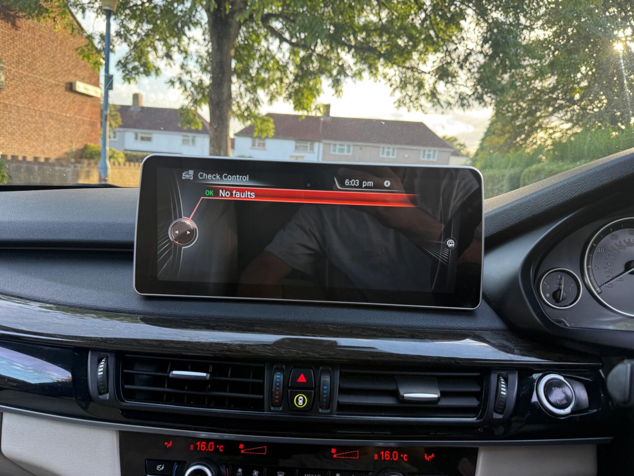 BMW X5 view 30