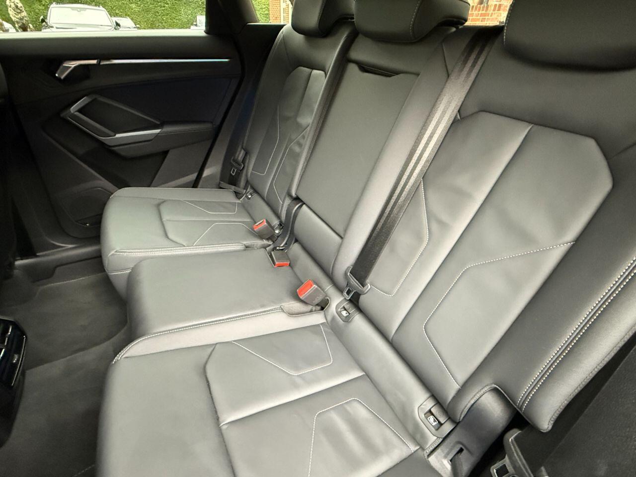 Audi Q3 view 25