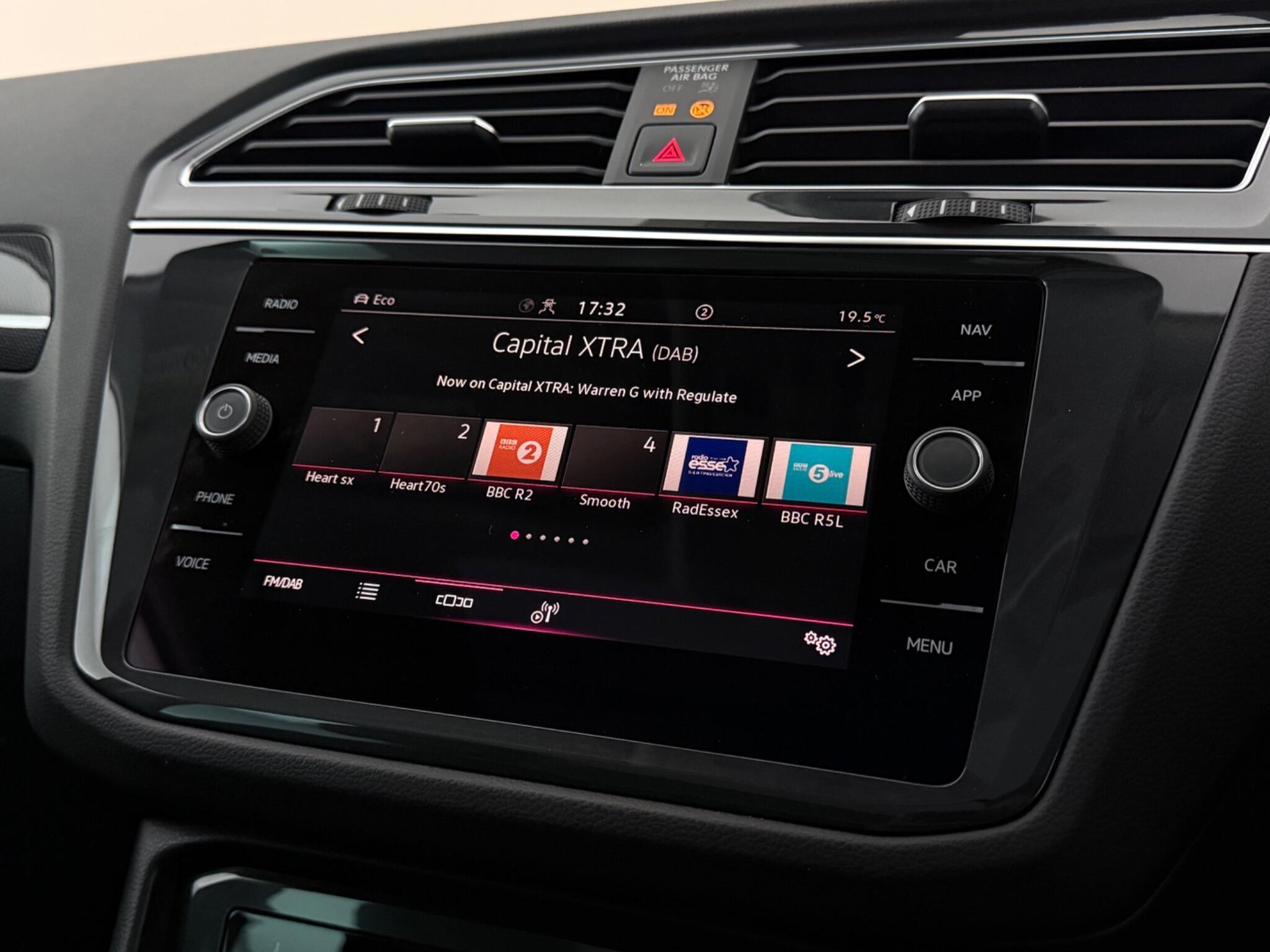Volkswagen Tiguan view 25