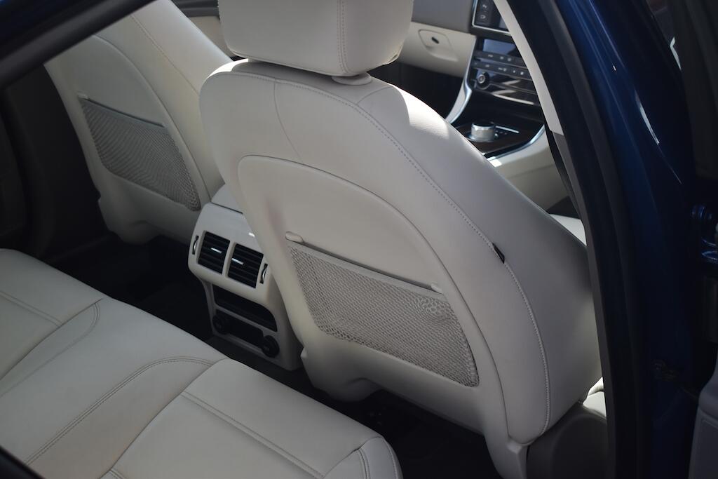 Jaguar Xe view 29