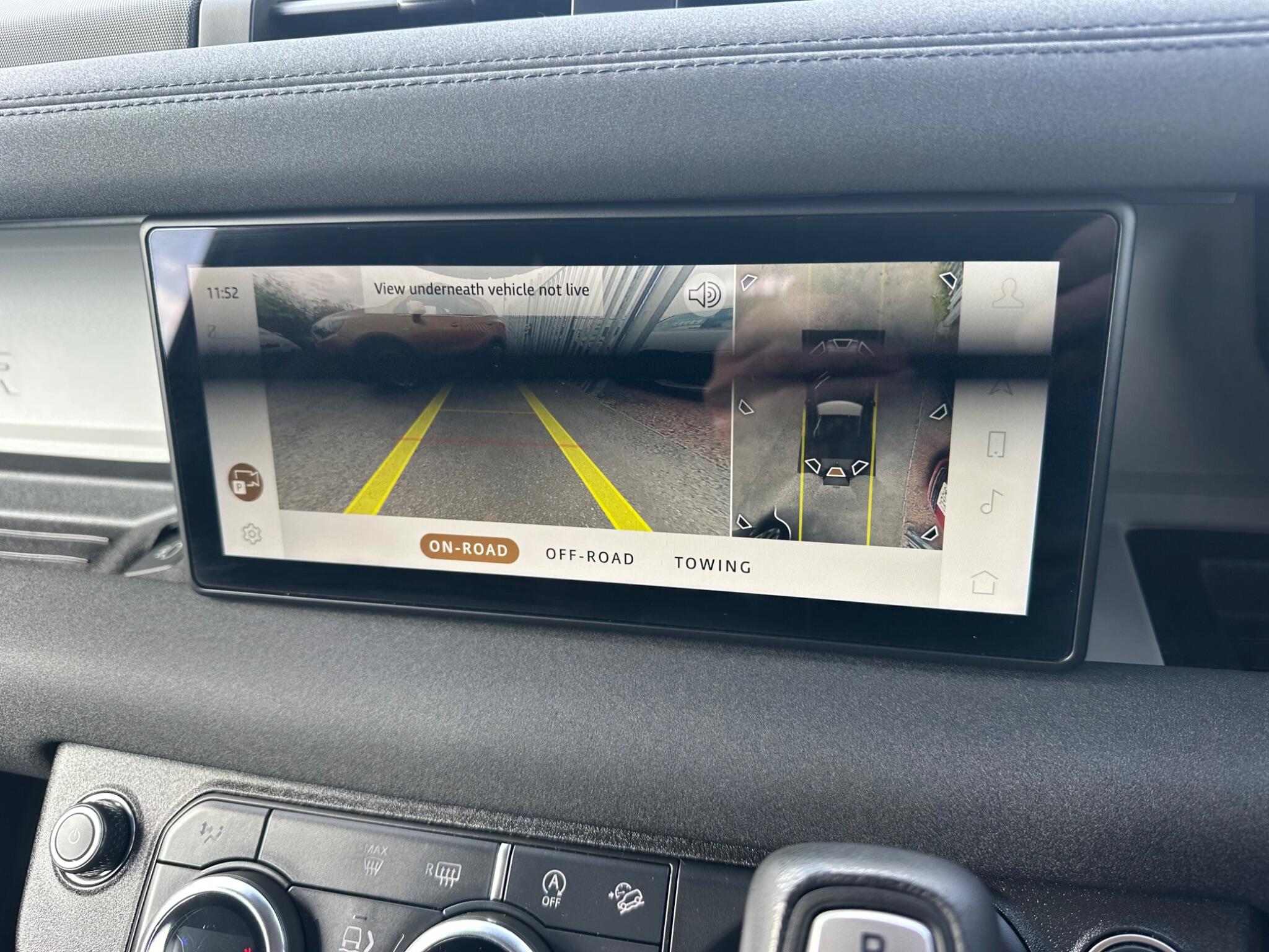Land Rover Defender view 30