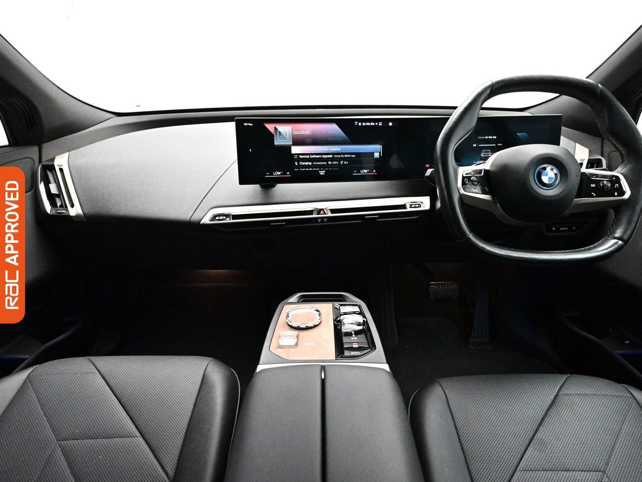 BMW Ix view 2