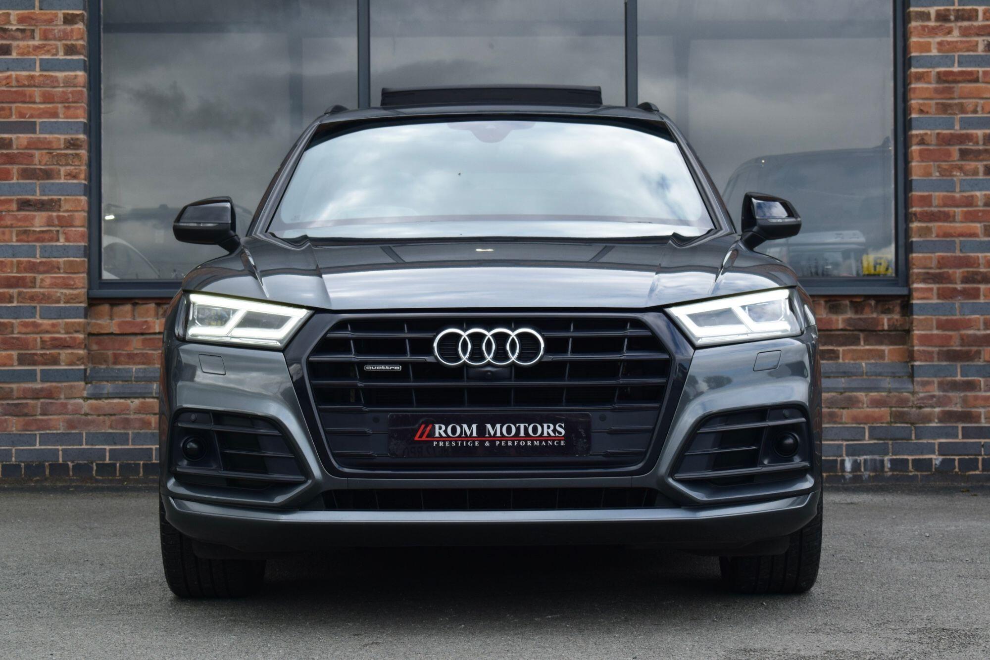 Audi Q5 view 44