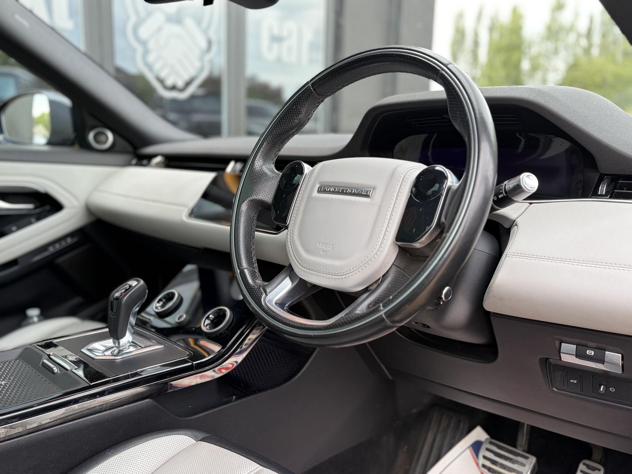 Land Rover Range Rover Evoque view 9