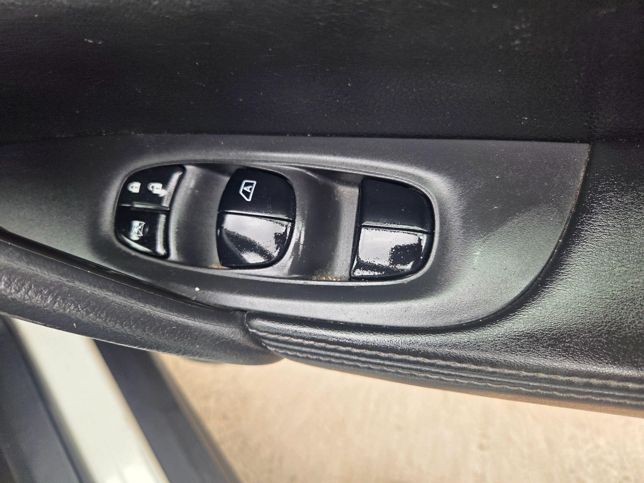 Nissan X-Trail view 24