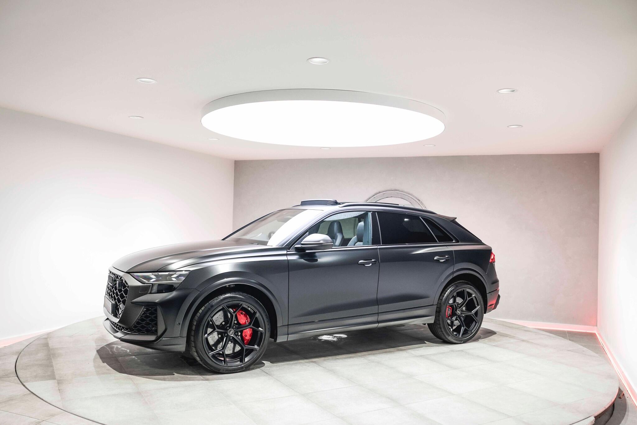 Audi RSQ8 view 31