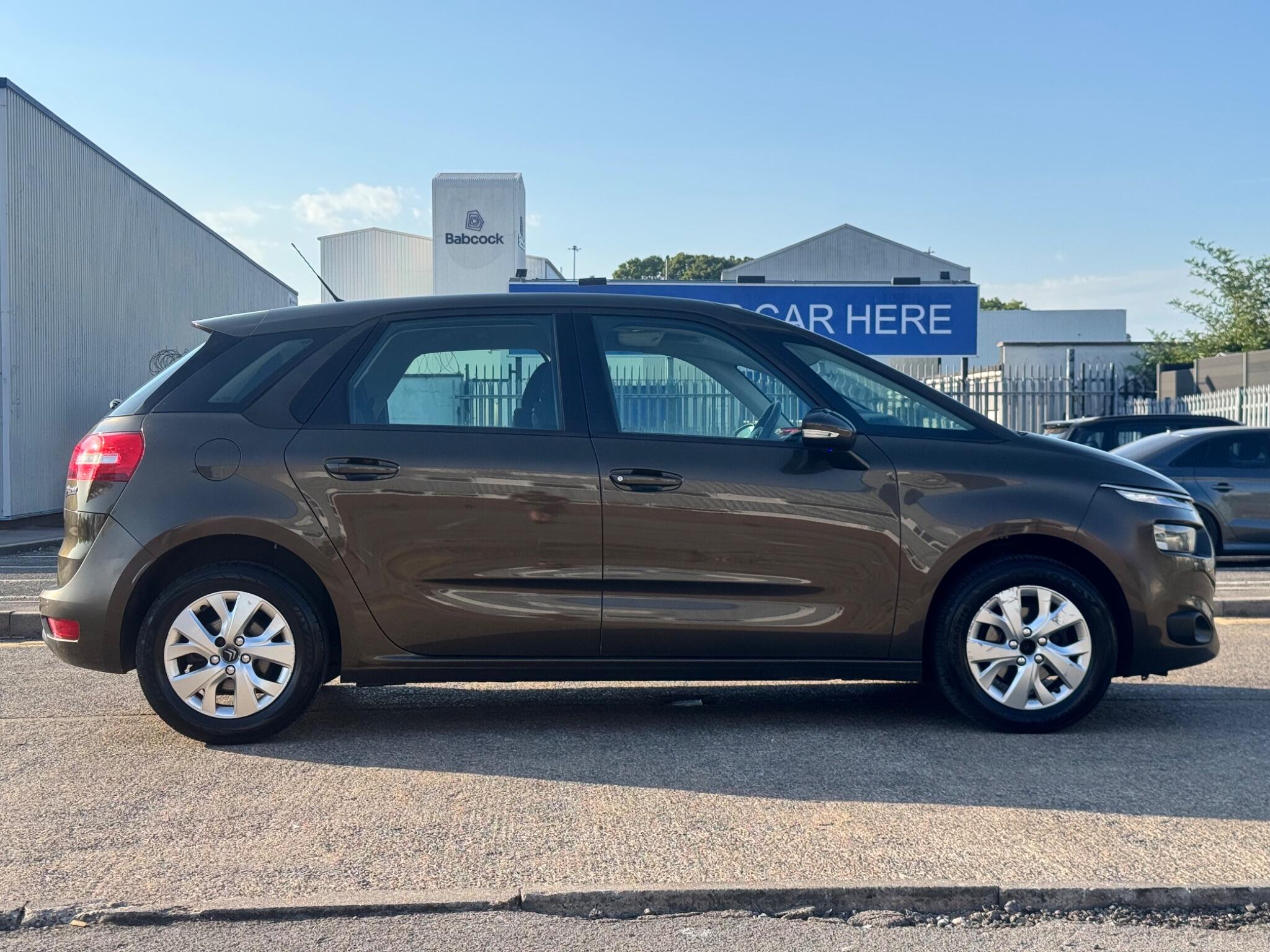 Citroen C4 Picasso view 21