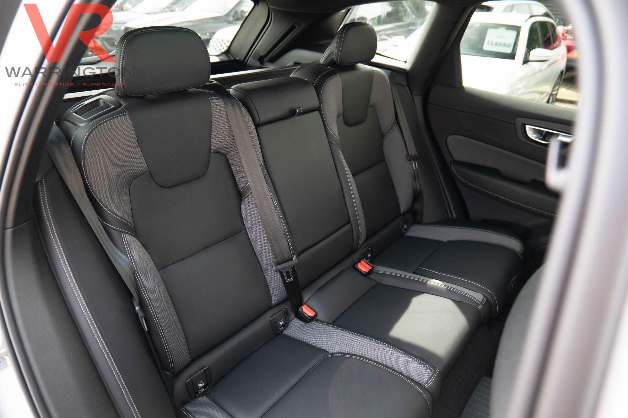 Volvo XC60 view 39