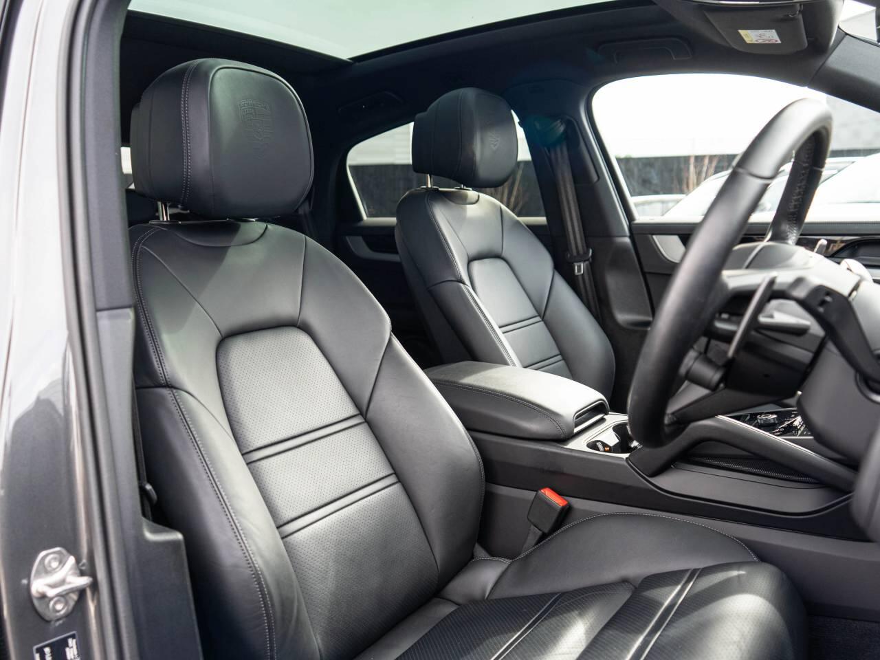 Porsche Cayenne view 5