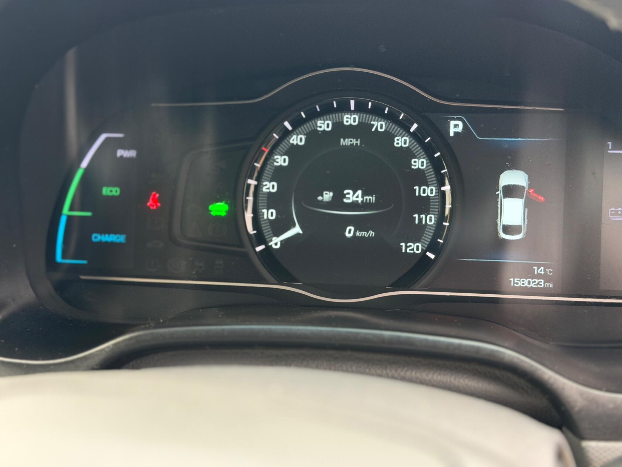 2018 Hyundai IONIQ 28kWh Premium Auto 5dr image 27