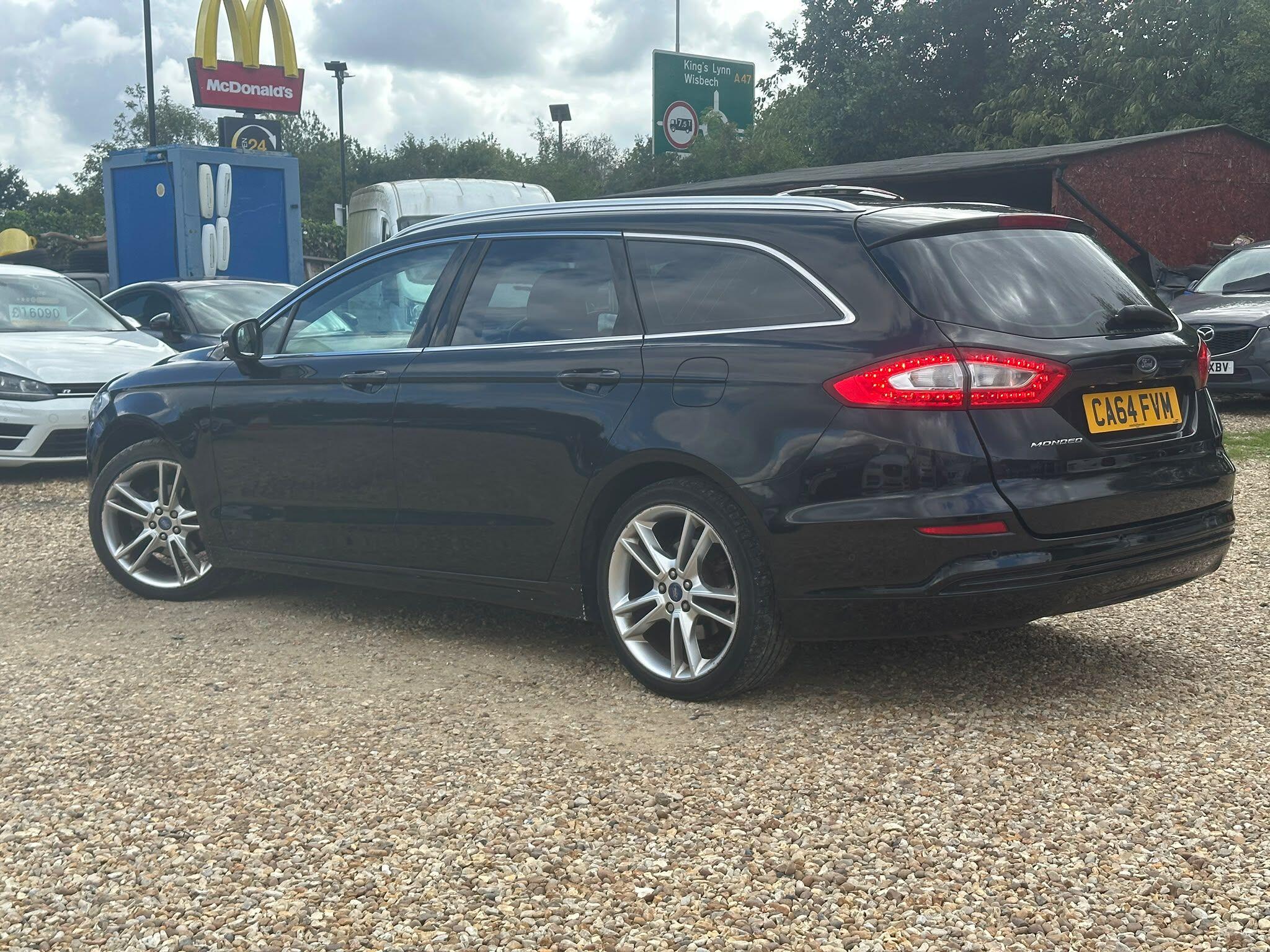 Ford Mondeo view 4