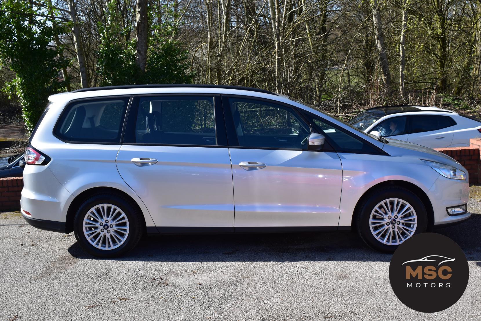 Ford Galaxy view 21