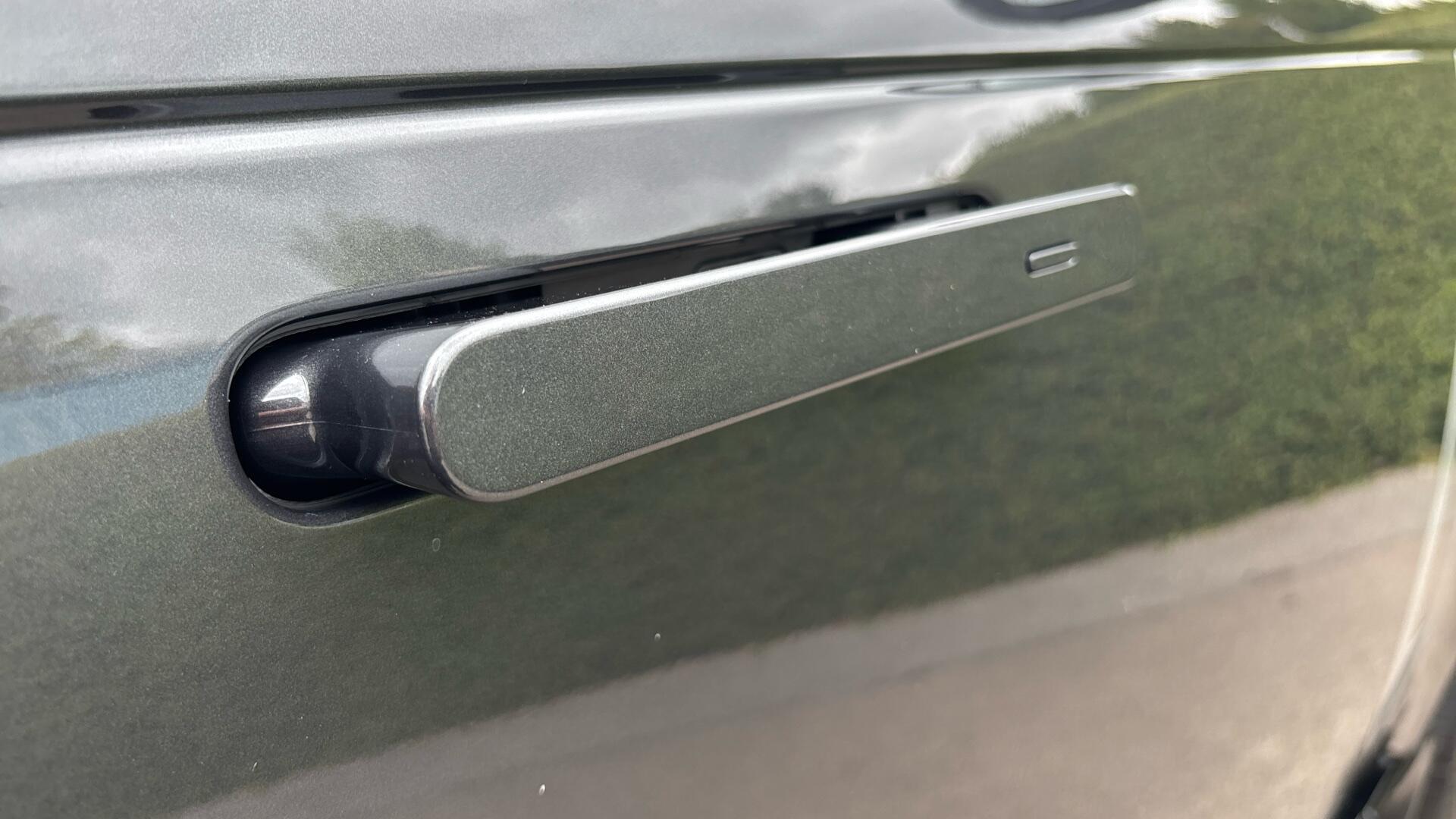 Land Rover Range Rover view 39