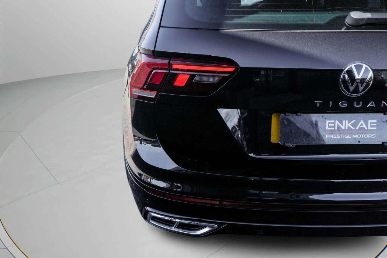 Volkswagen Tiguan view 12