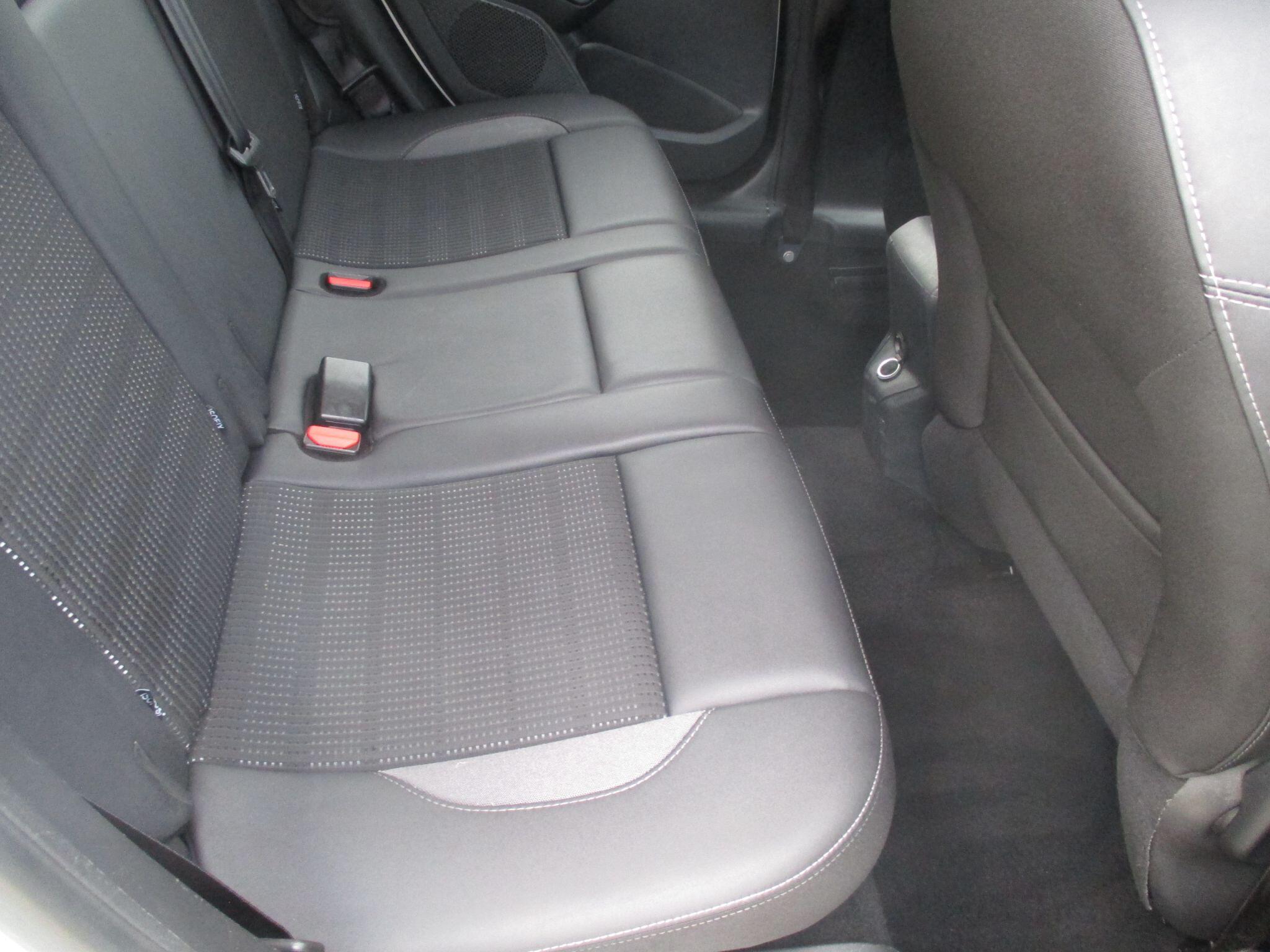 Peugeot 2008 view 29