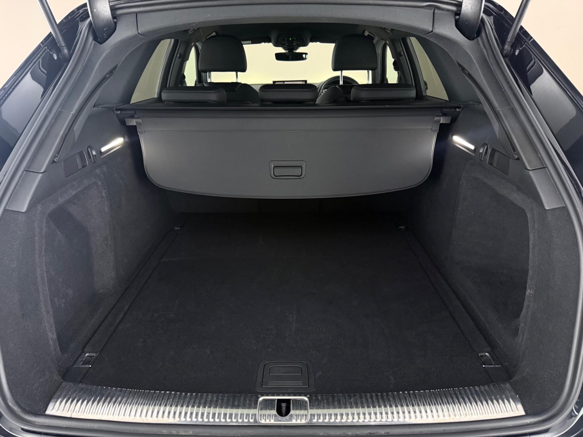 Audi A4 view 10