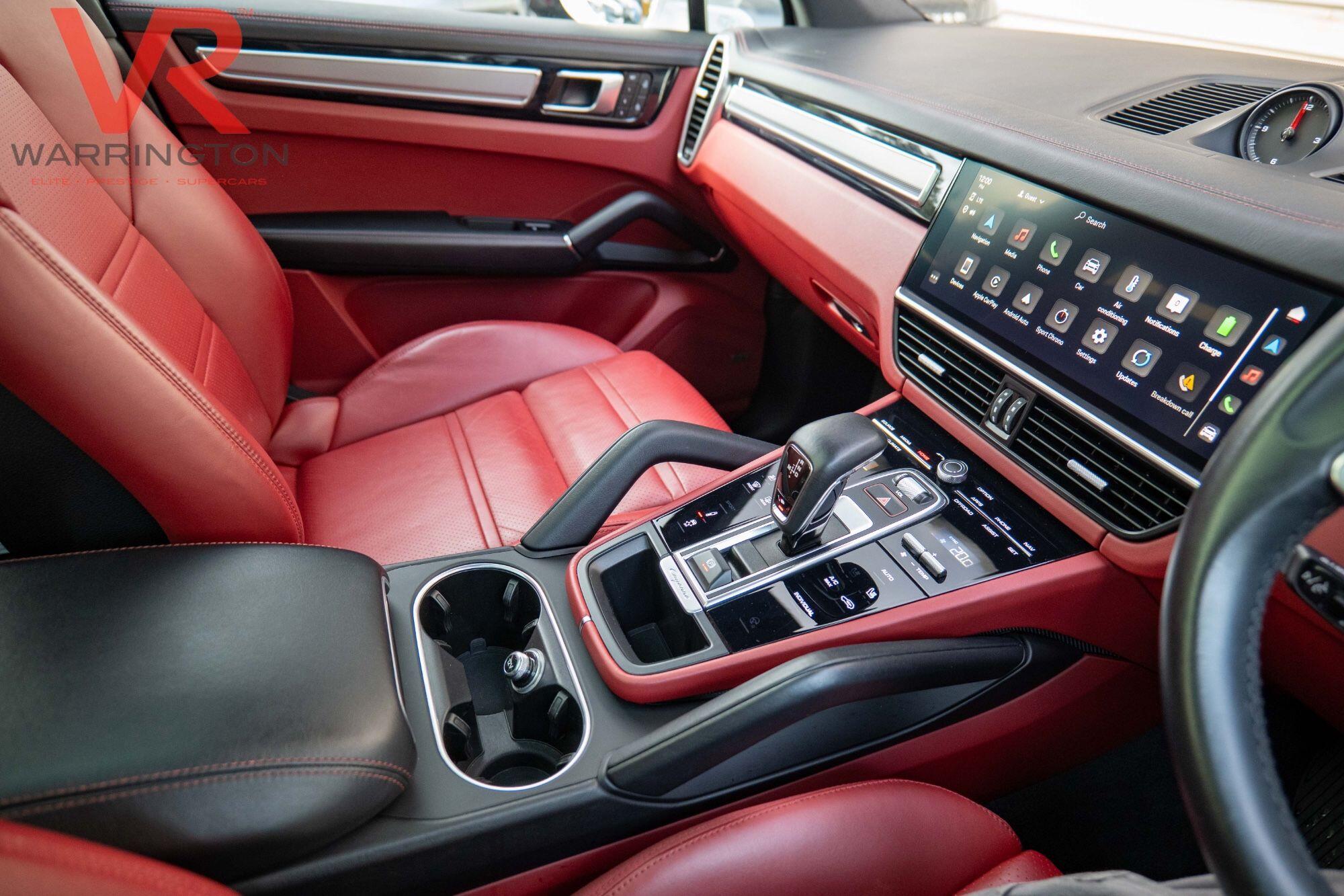 Porsche Cayenne view 29