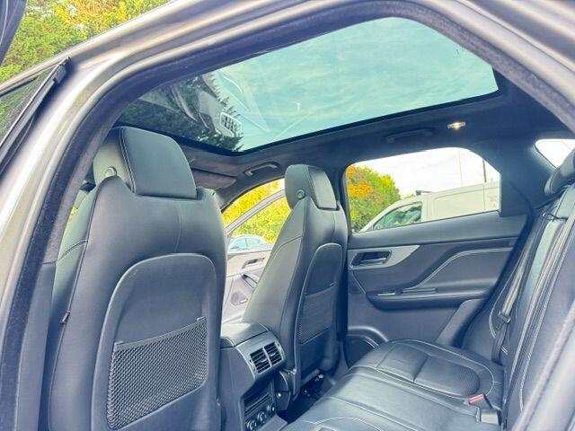 Jaguar F-Pace view 7