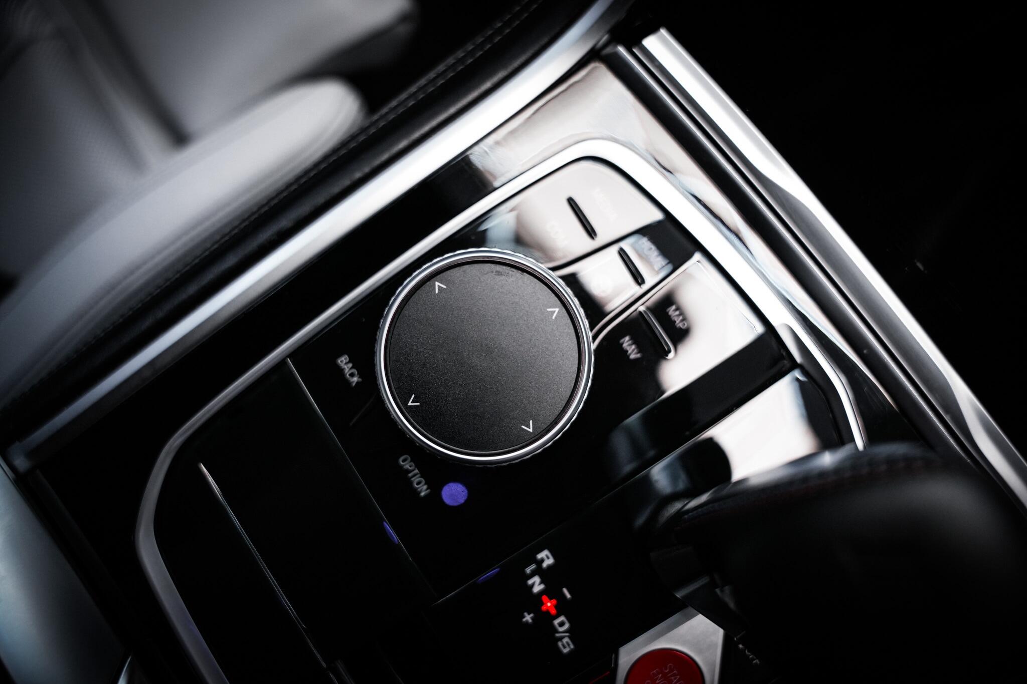 BMW M8 view 42