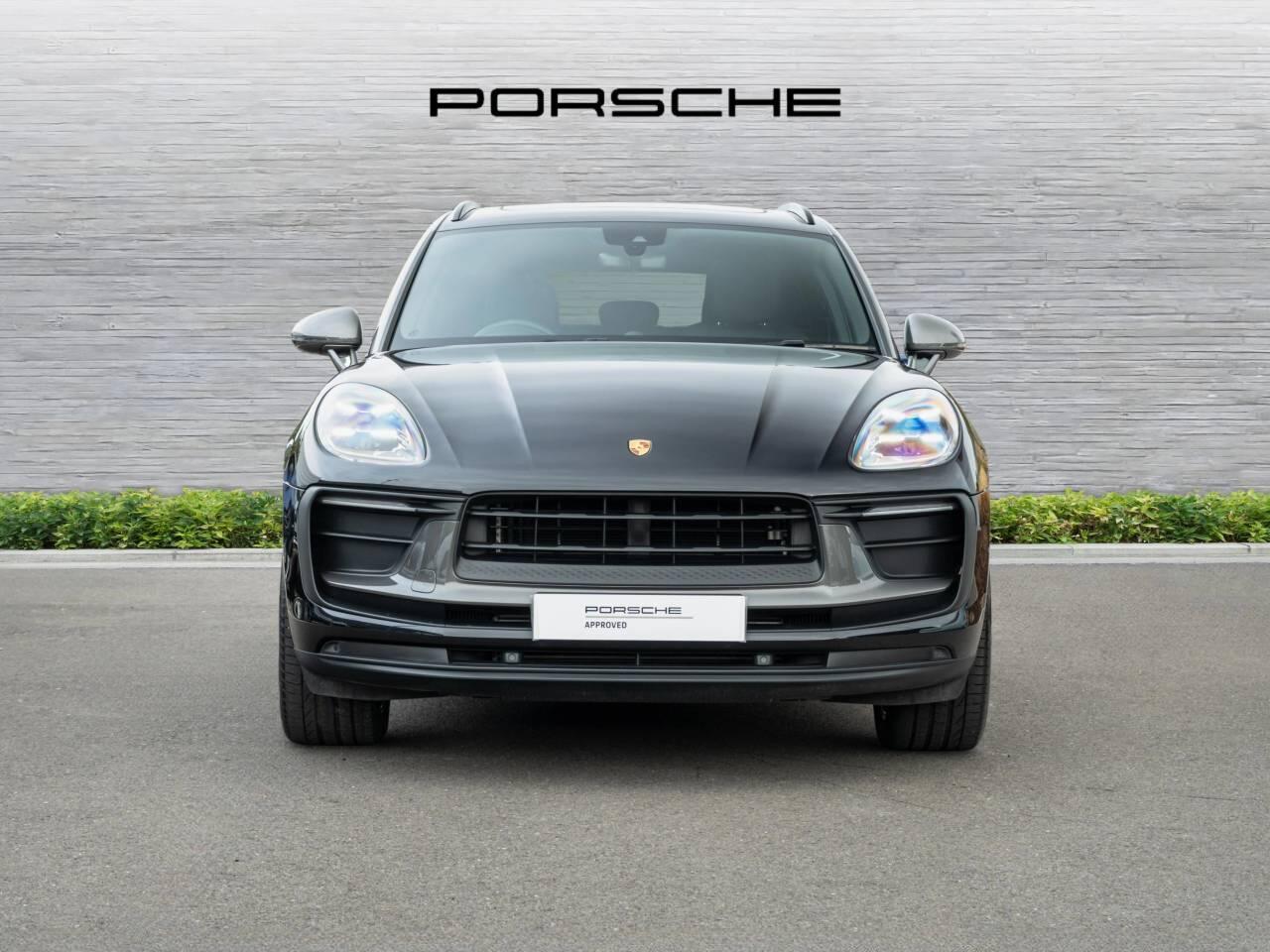 Porsche Macan view 6