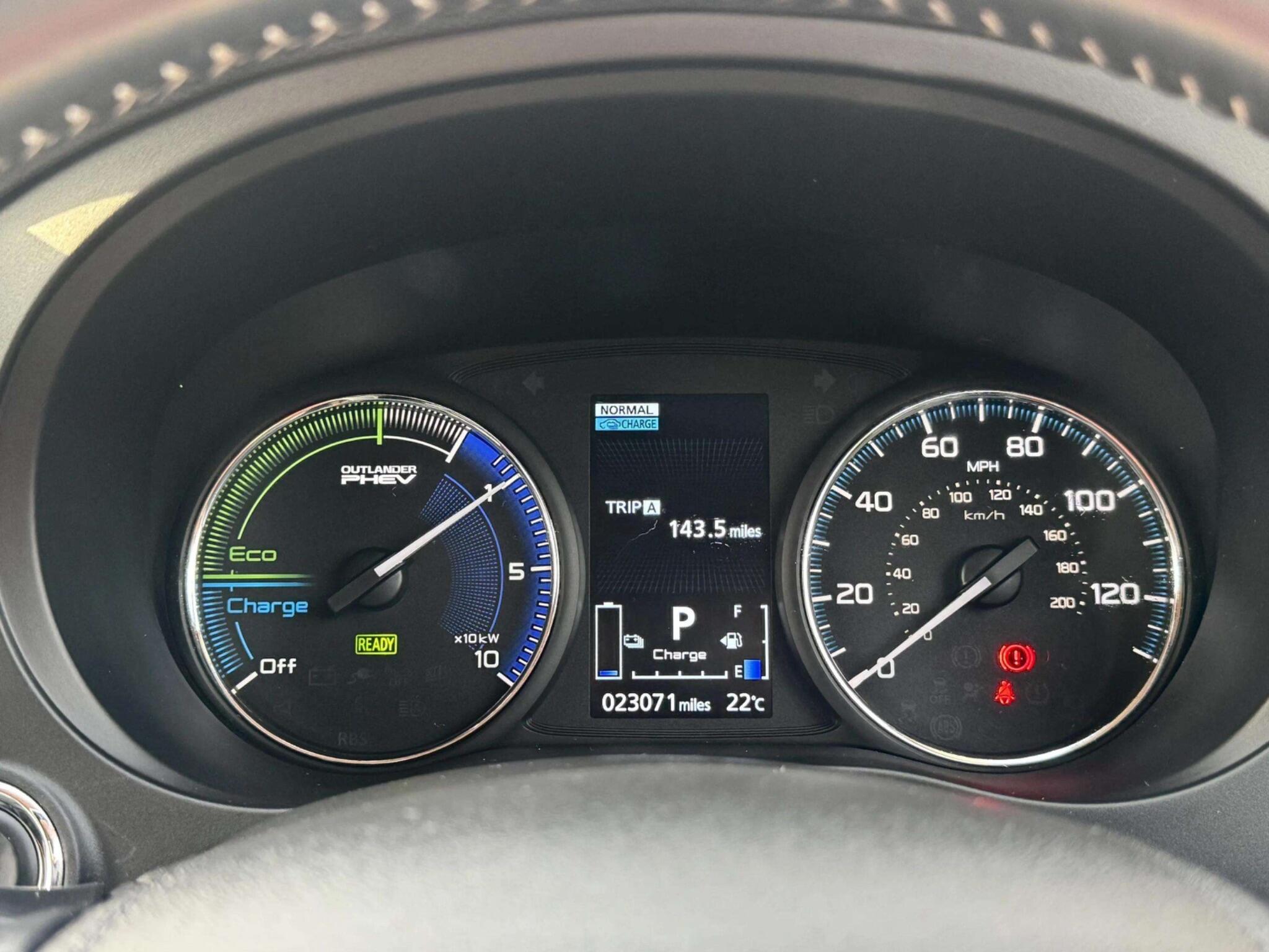 Mitsubishi Outlander view 41