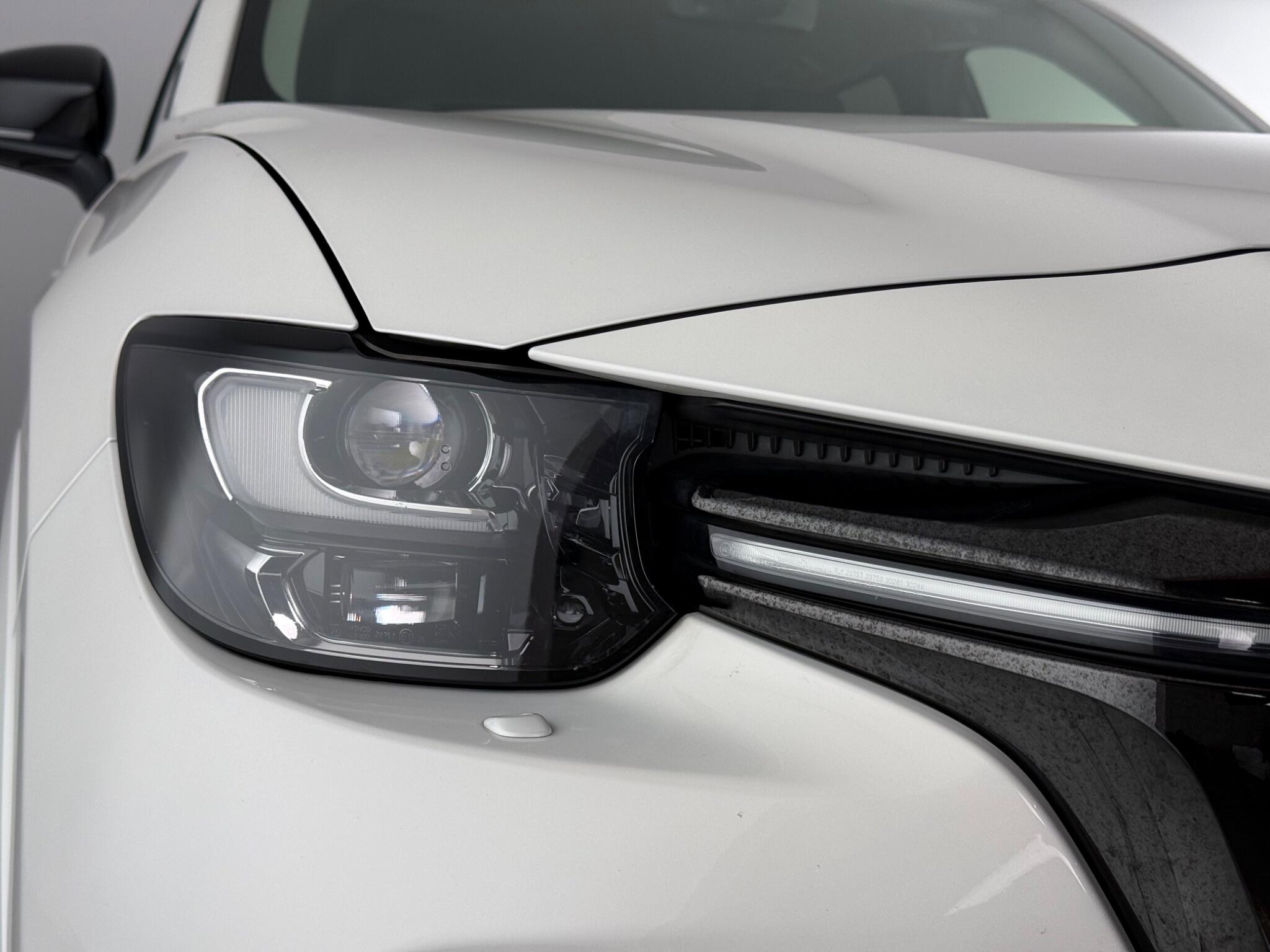 Mazda CX-60 view 8