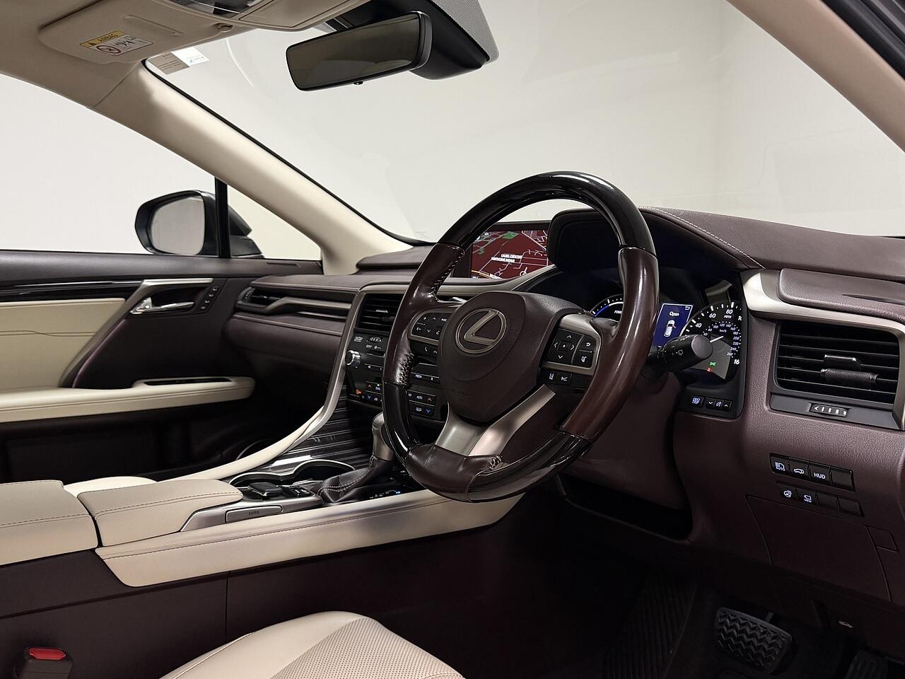 Lexus RX view 14