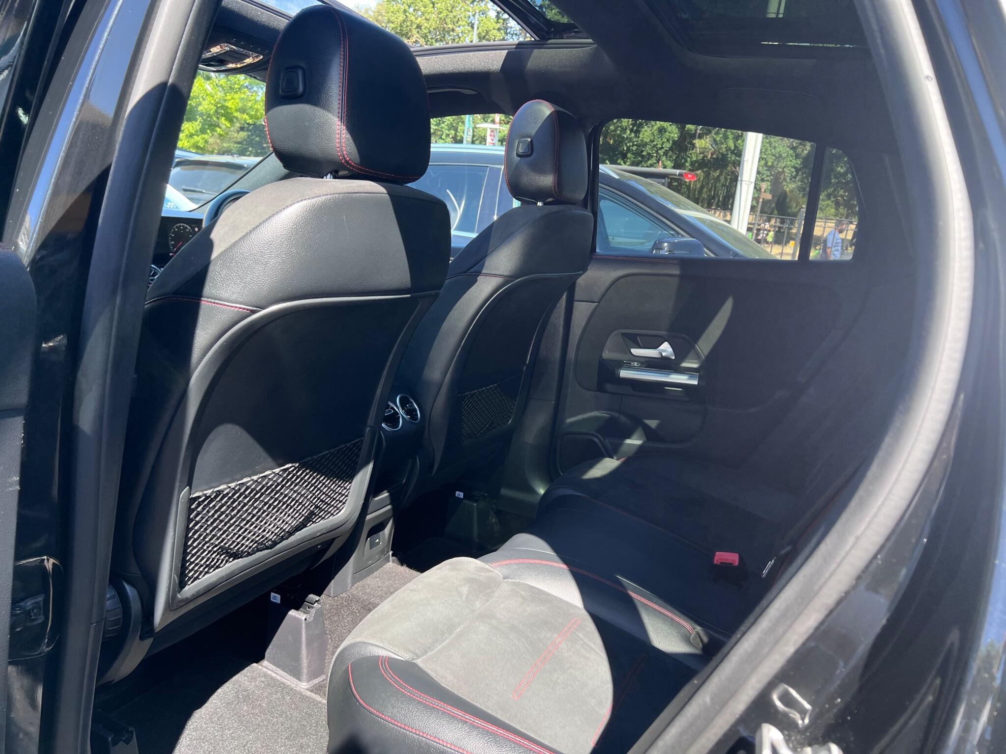 Mercedes-Benz Gla view 36