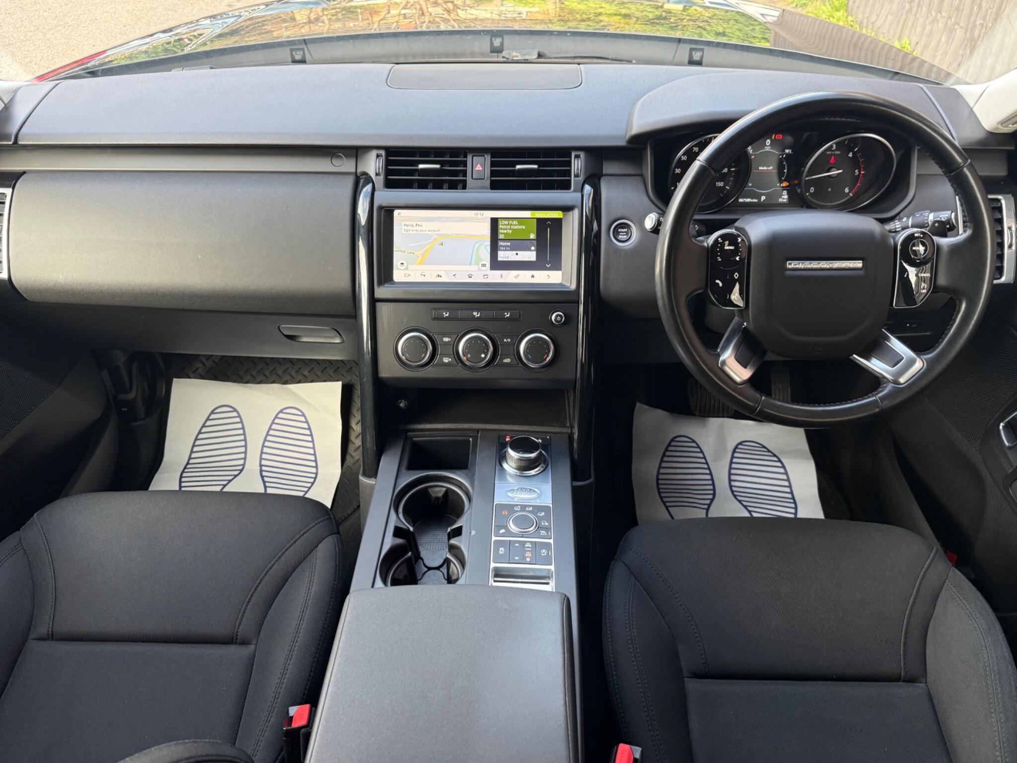Land Rover Discovery view 27