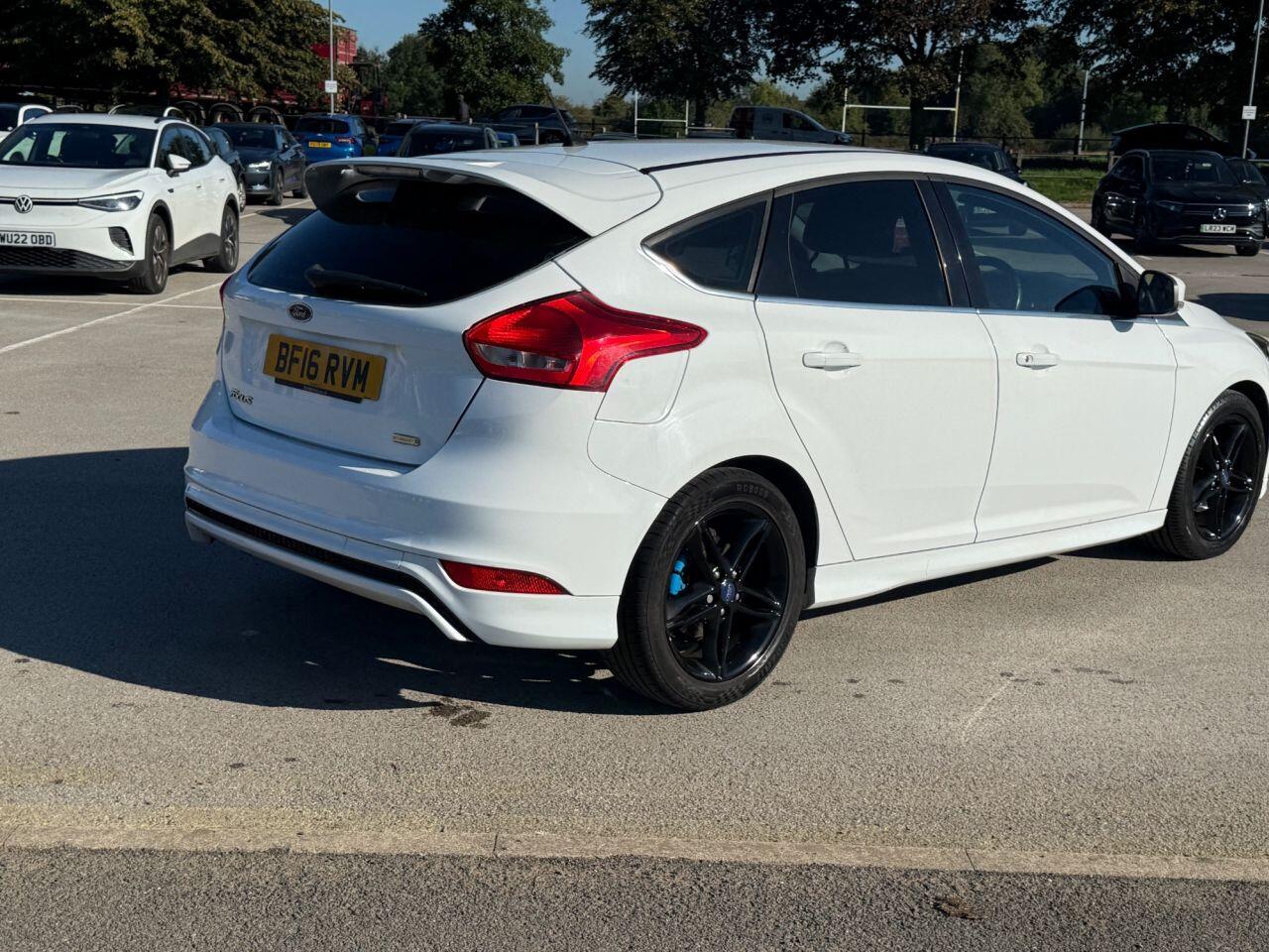 Ford Focus view 25
