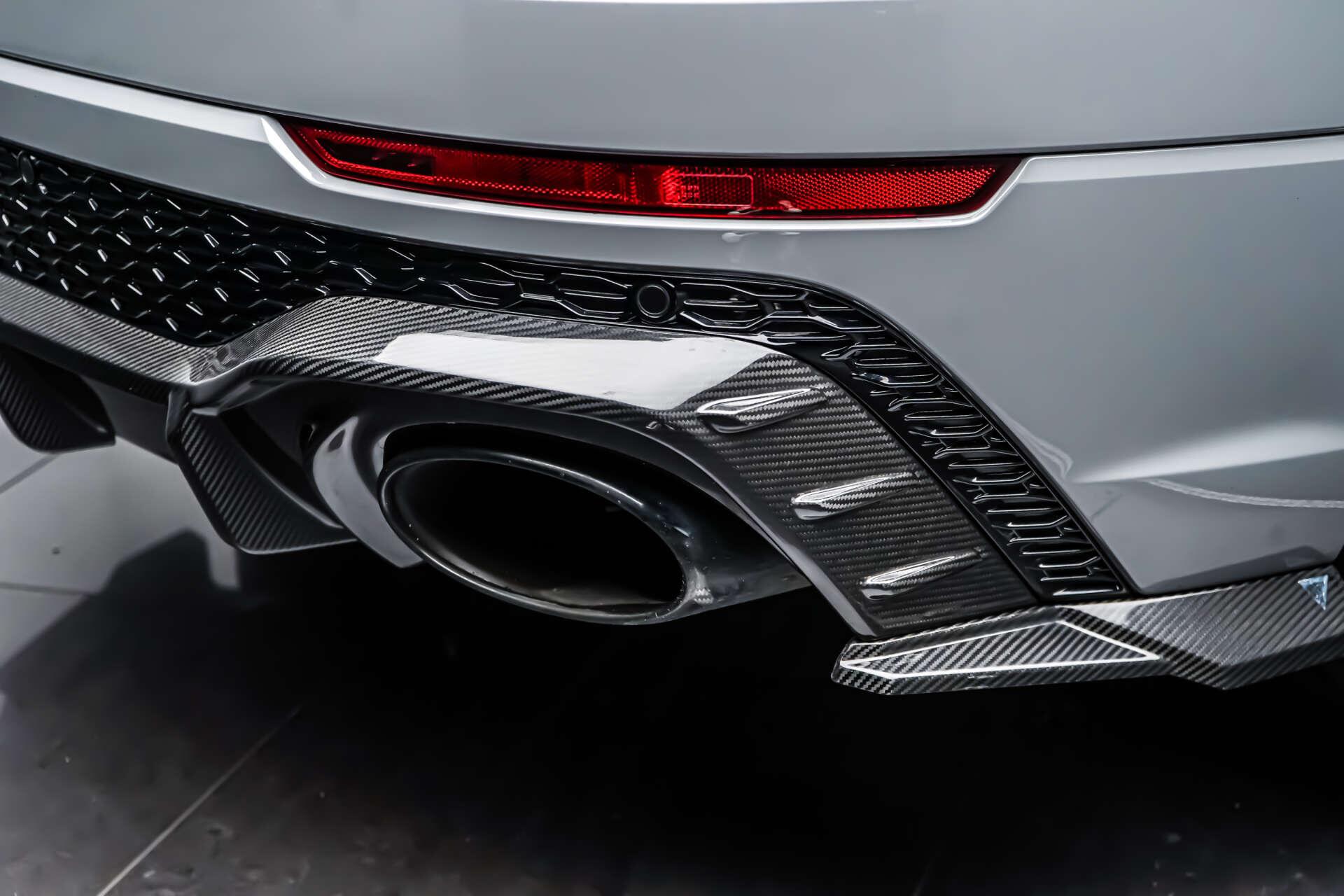 Audi RS Q8 view 19