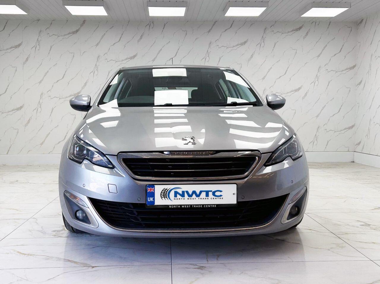 Peugeot 308 view 5
