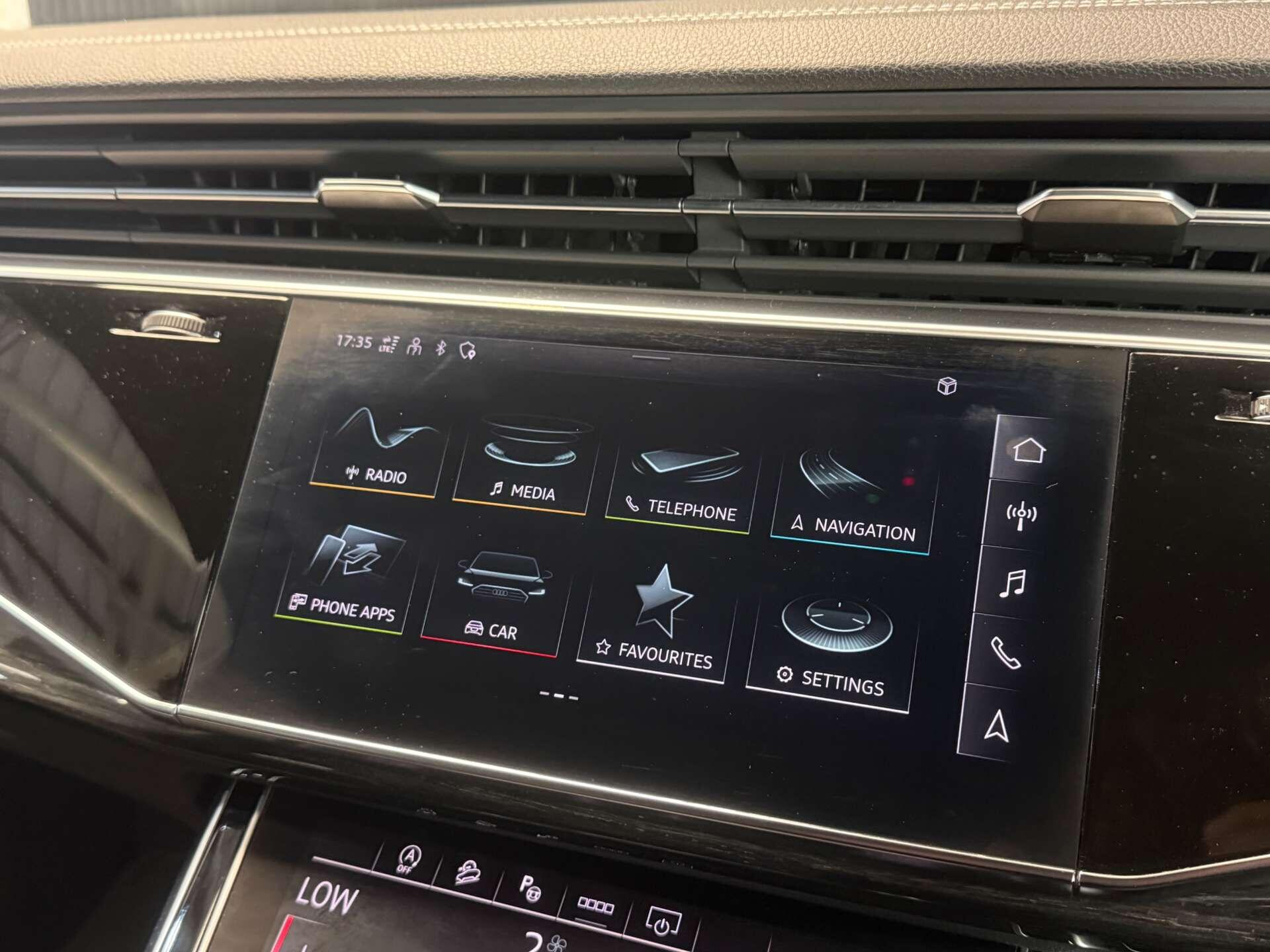 Audi Q7 view 36