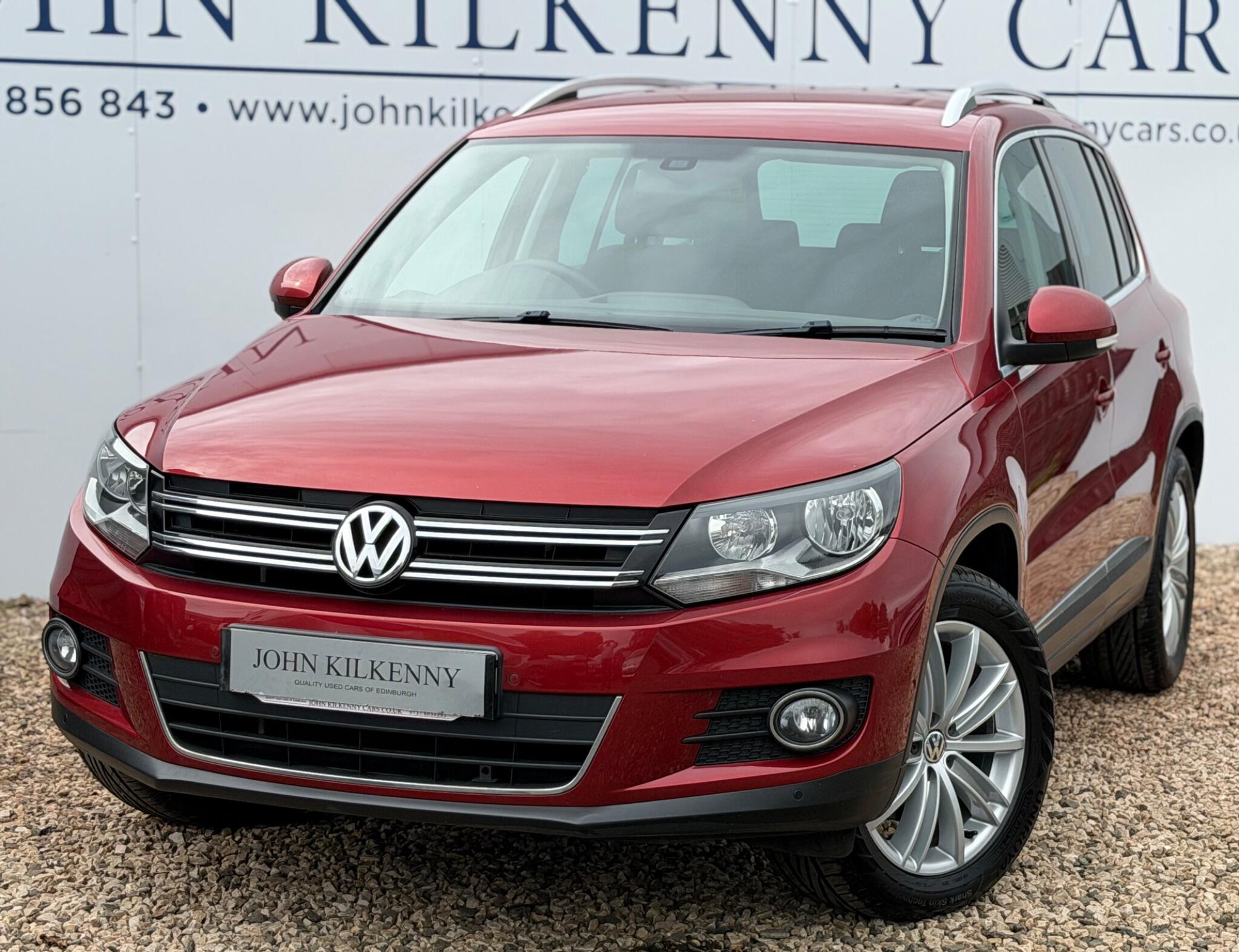 Volkswagen Tiguan view 3