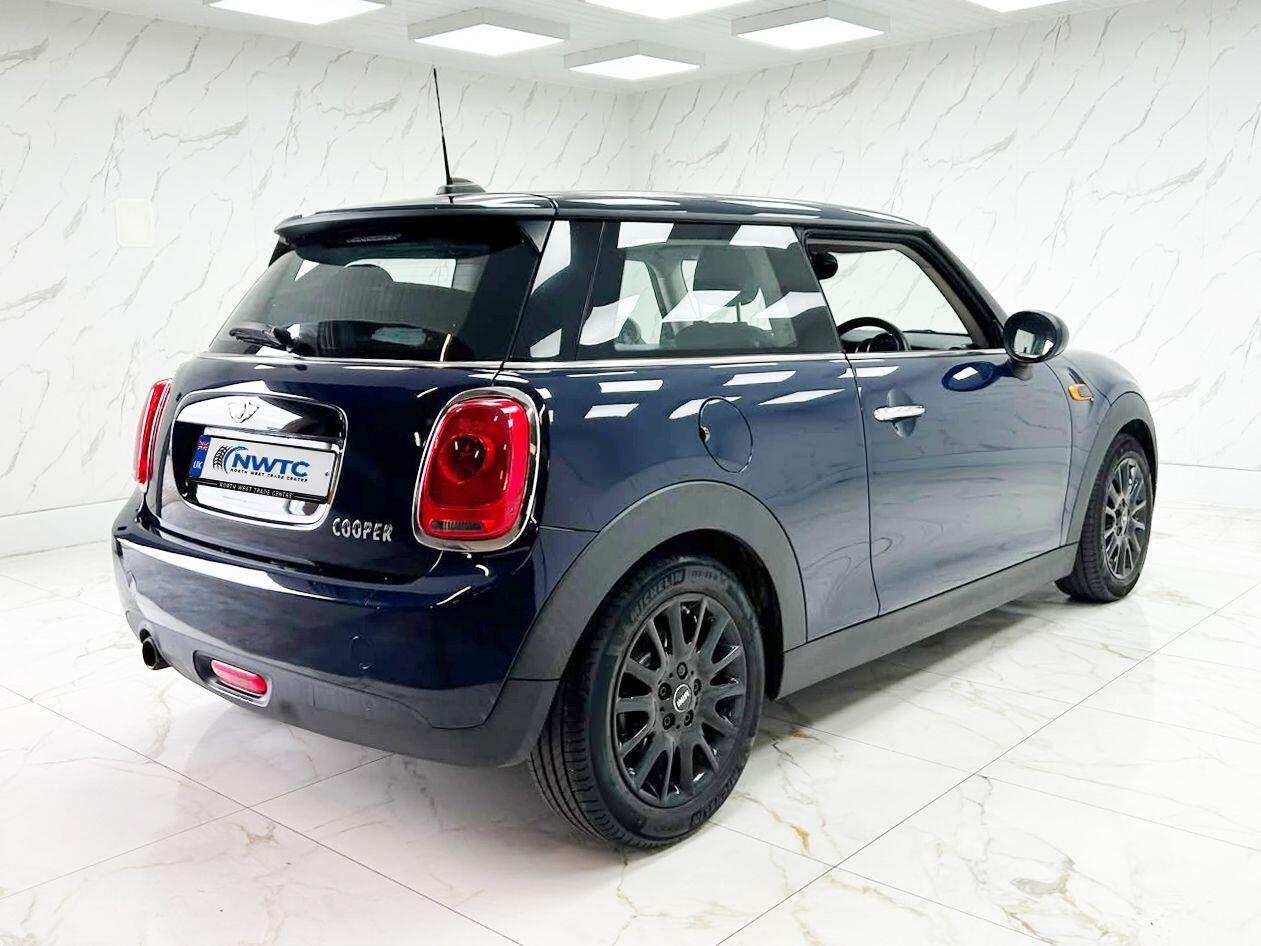 Mini Hatch view 9