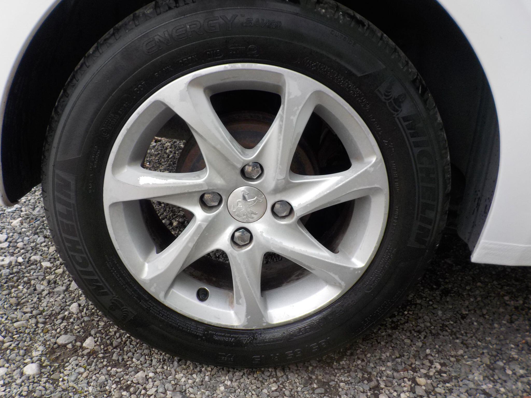Peugeot 208 1.2 VTi PureTech Style Euro 6 5dr