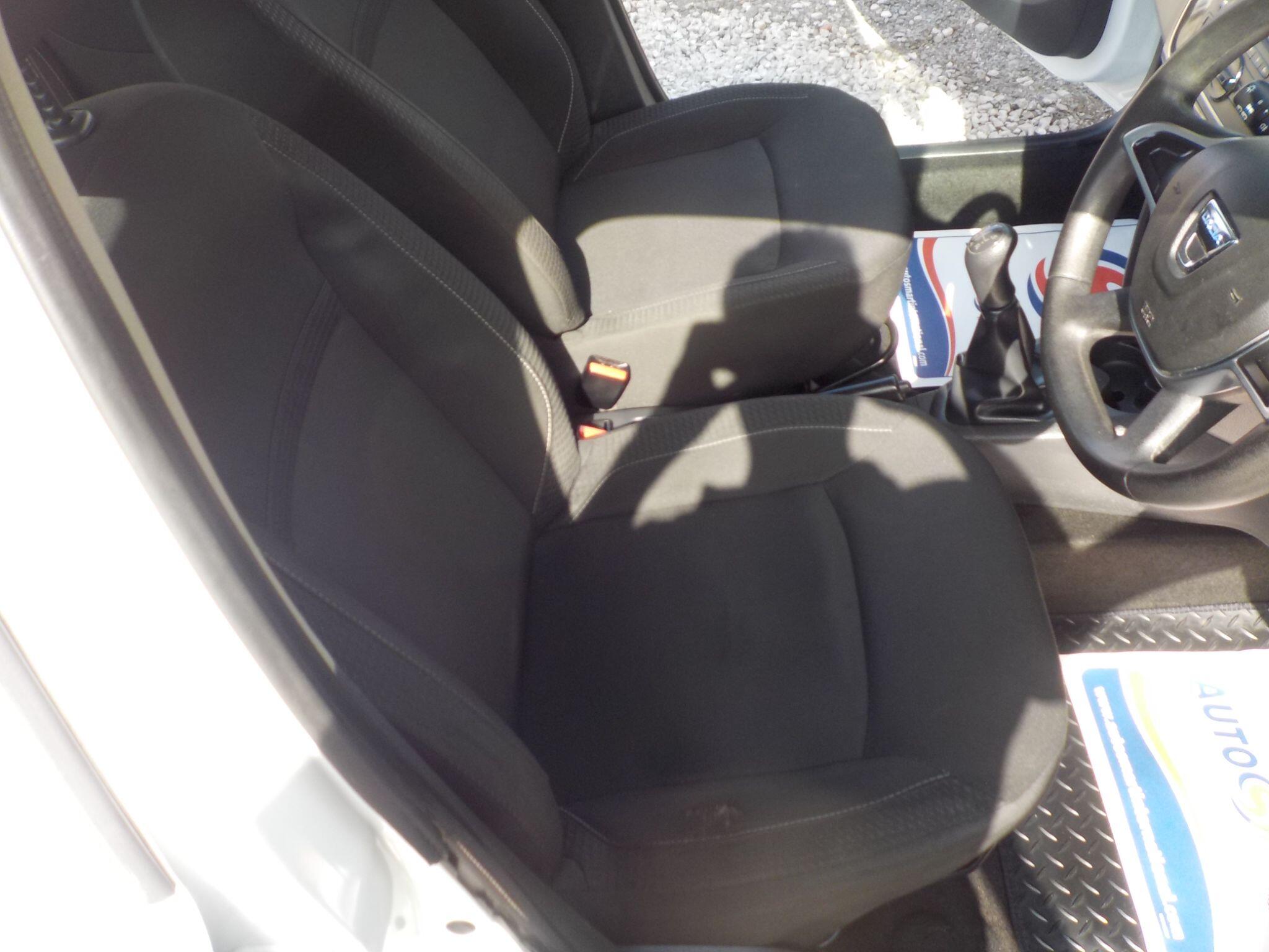 Dacia Sandero 1.0 SCe Ambiance Euro 6 5dr