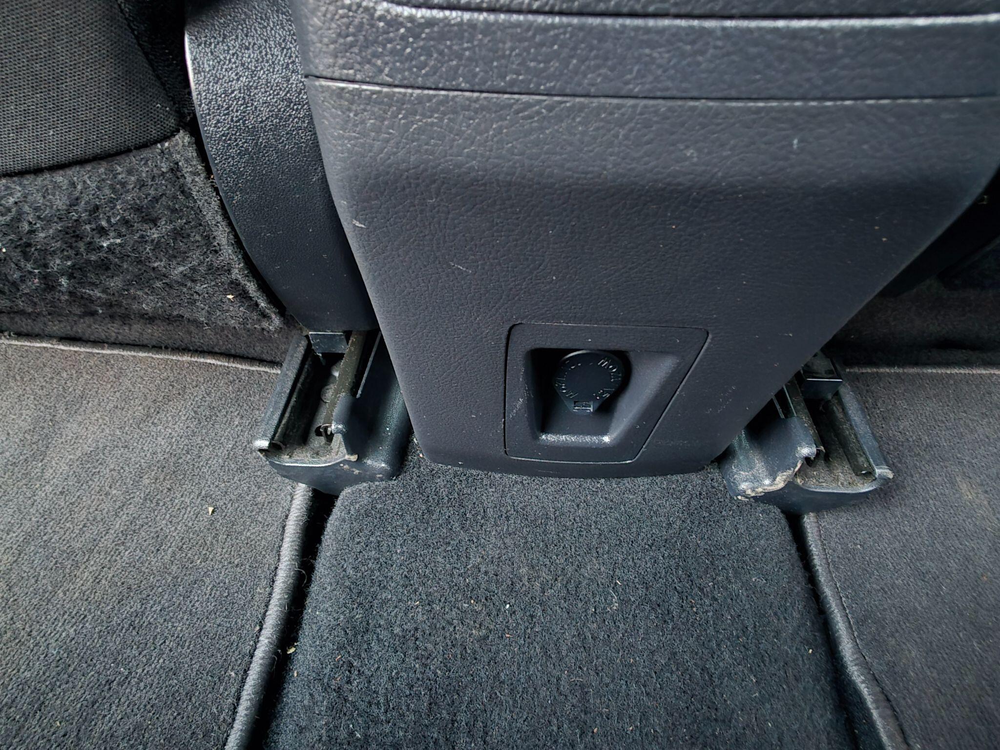 2013 Toyota Auris image 68