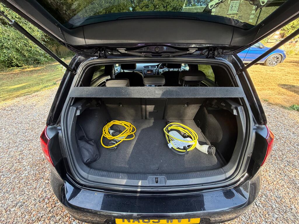 Volkswagen Golf view 29