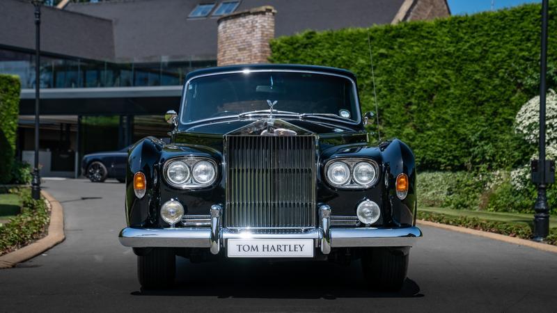 Rolls-Royce Phantom view 5