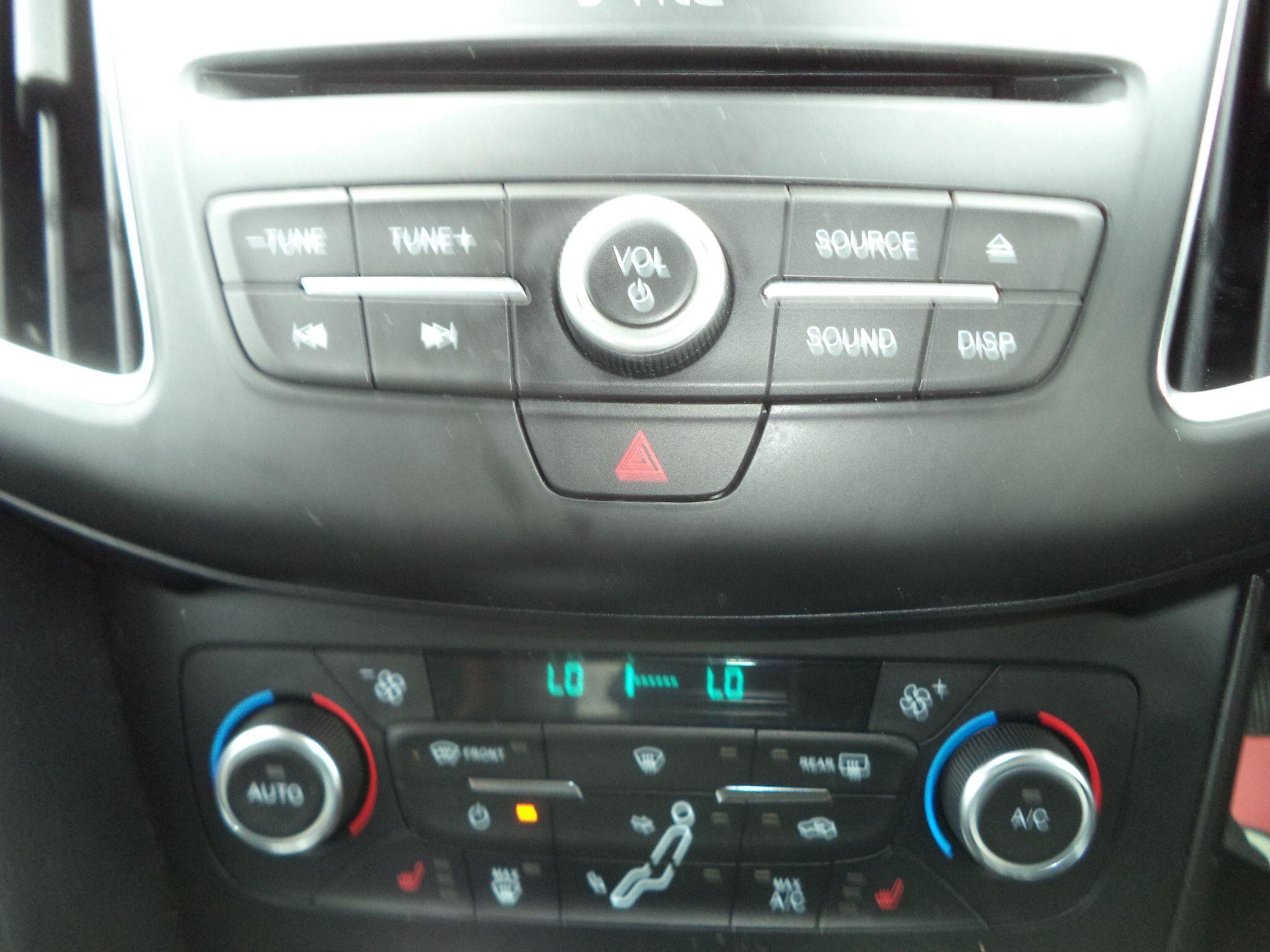 Ford Focus view 49