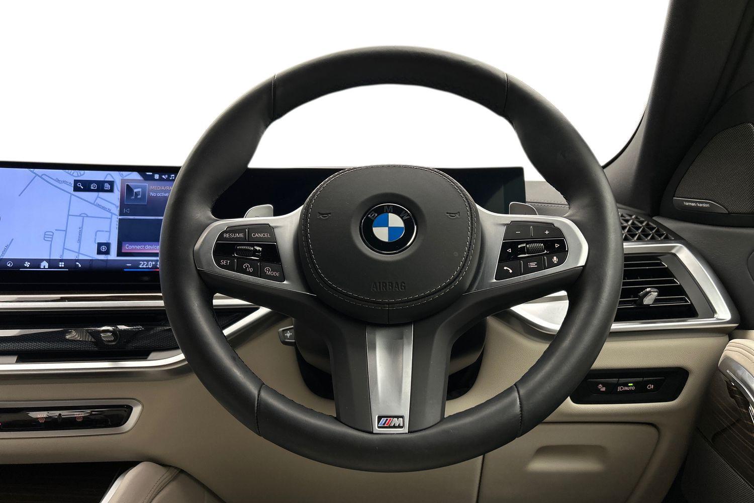 BMW X6 view 6