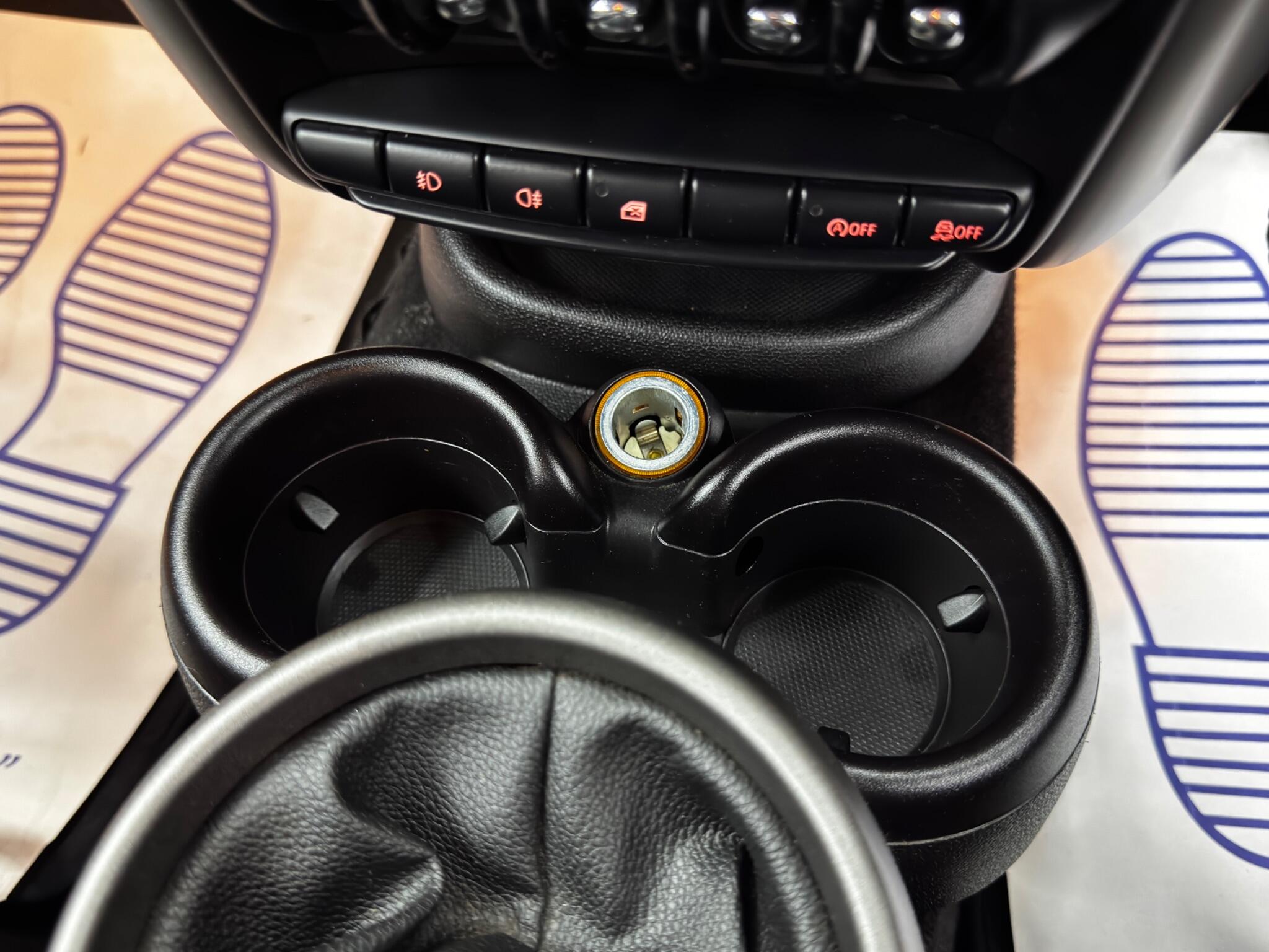 Mini Countryman view 25